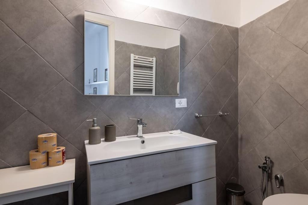 Colosseum Charming Apartment Roma Exterior foto