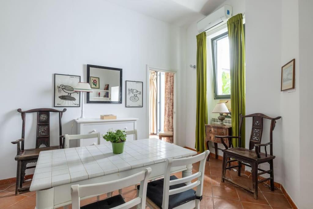 Colosseum Charming Apartment Roma Exterior foto