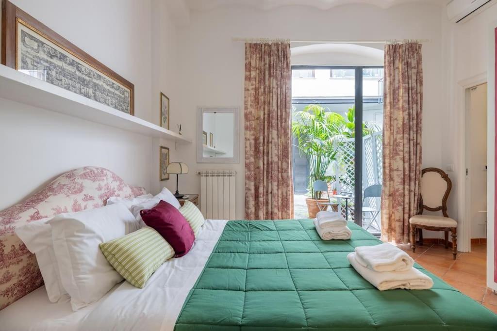 Colosseum Charming Apartment Roma Exterior foto